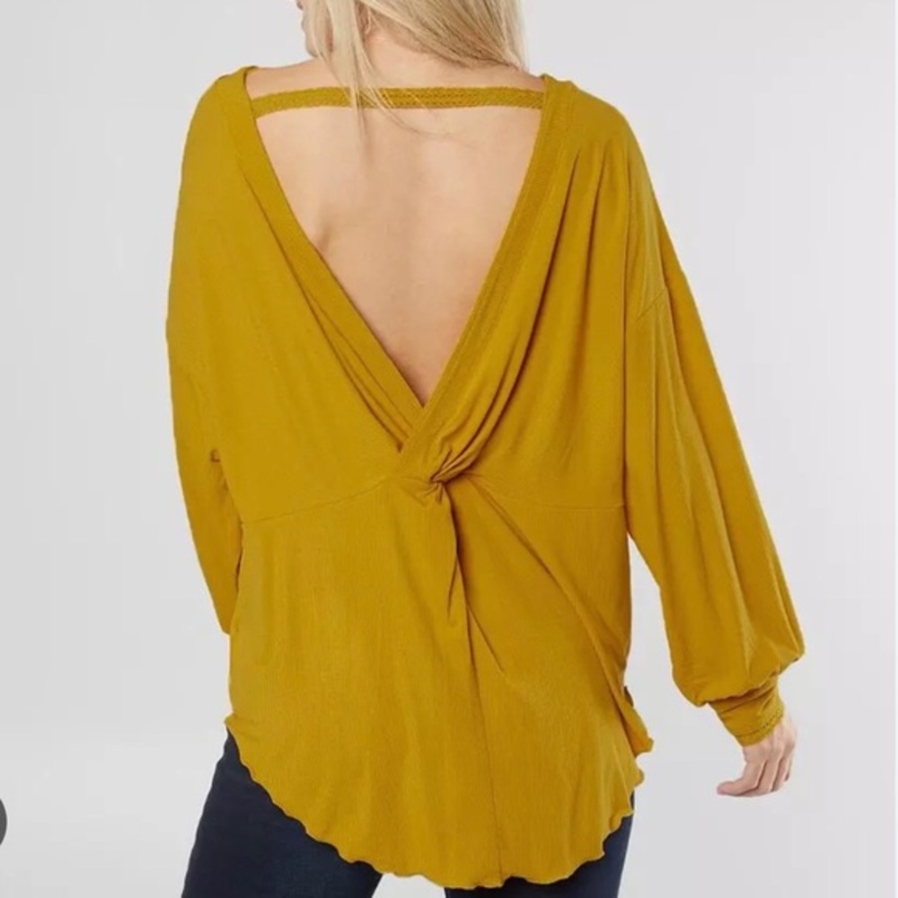 Free People Shimmy Shake robed top in Untamed Gold. Sz Small. New